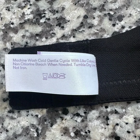 Joyspun Size 38B Women's Spacer Scoop Neckline Bra NWT Black Underwire Smoothing - Picture 9 of 10